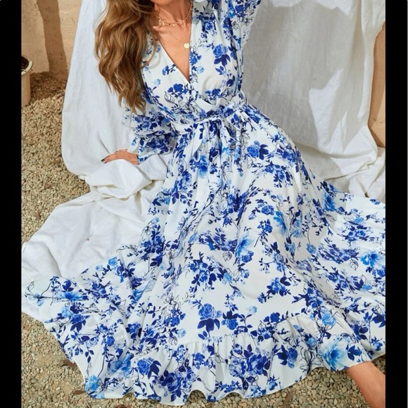 Boho Floral Print Long Flounce Sleeves Belted Maxi Dress - Picture 3 of 5